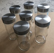 7 x Gewürzgläser mit Deckel — Höhe 9,6 cm, Durchmesser 4,4 cm