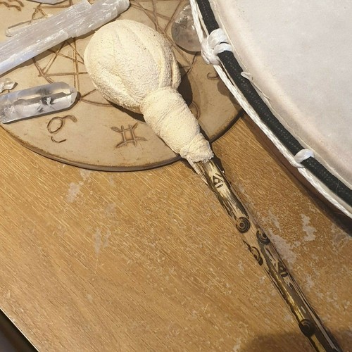 Handgefertigter schamane - handgefertigter,