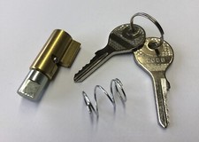 Lenkschloß mit Feder für