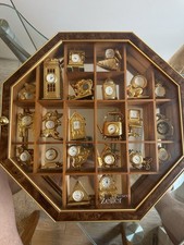 Zeller Present Uhrensammlung - 22 miniaturuhren In Holzvitrine