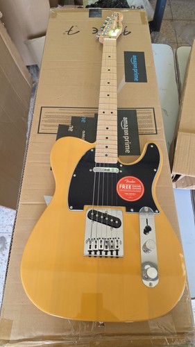 Squier fender affinity - by,