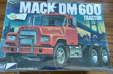 1:25 MPC 859 Mack DM600