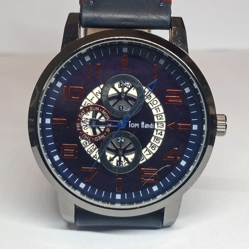 Tom hands big watch faux - -,