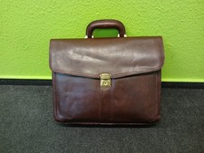 Alte braune Aktentasche aus