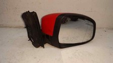 Ford Focus sedan right