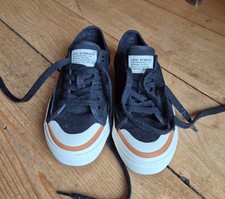 Levi`s Chucks Gr.36, UK 3 -