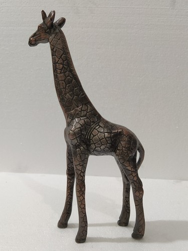 Metall giraffe skulptur - skulptur, regal