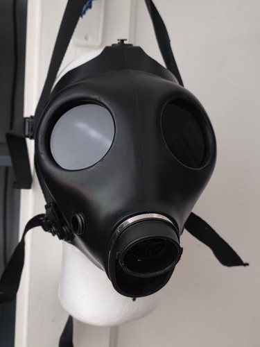 Half face gasmaske fetisch - gasmaske,