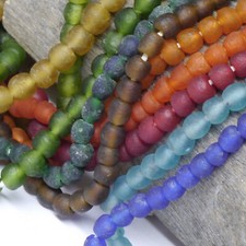 recycling Glasperlen 8-9,5mm Loch 2mm Grubenbrand f. Wikinger Gehänge Fibelkette