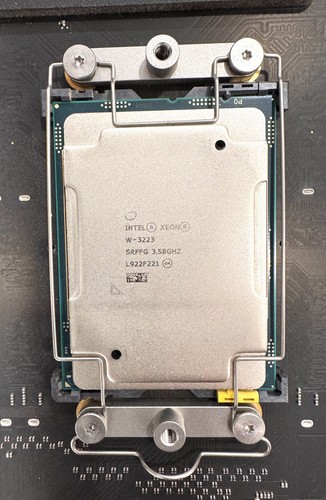 Intel xeon 3223 - xeon, w-3223