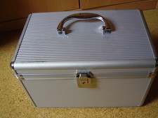 CD/DVD-Alukoffer  silber - Aufbewahrungsbox für 200 CD/DVD - KLasse!!!