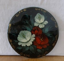 Lackkunst! Miniaturmalerei. Schöne Brosche mit Garten-Blumen!!