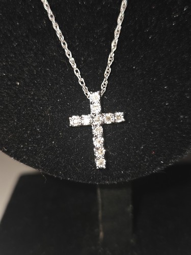 Natürlicher diamant kreuz - diamant,