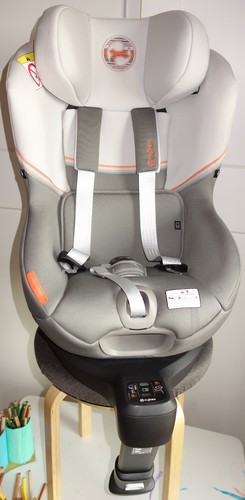 Gebrauchter auto kindersitz - gebrauchter, auto-kindersitz