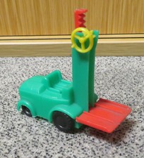 Modellauto PKW Plastik Gabelstapler Stapler Groschenspielzeug Groschen Auto rar