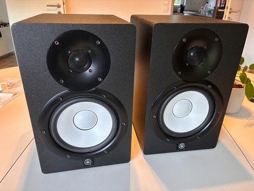 Yamaha hs7 - yamaha,