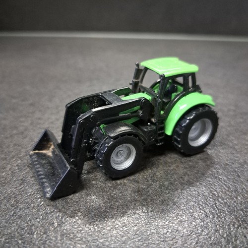 Siku farmer 1043 traktor - siku, mit