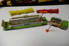 SIKU Modell 3713 Mercedes Anhänger mit SIKU Parkplatz aus Sammlung