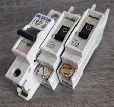 3x Leistungsschutzschalter/2x