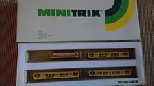 Minitrix N 11091 Bundesliga Express Borussia Dortmund mit E-Lok, Licht, 