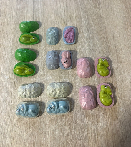 Kinder surprise dinosaurier - surprise,