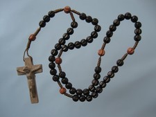 Rosenkranz geknüpft