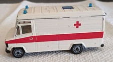 Siku 1920 Mercedes-Benz 809D Rettungswagen, Rotes Kreuz, Vintage