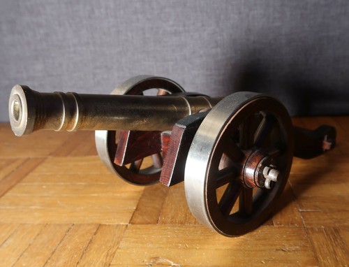Schöne alte kanone 34 cm - kanone,