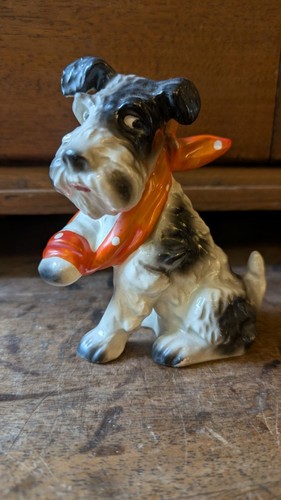 Sehr alt hummel - hund, verbunden