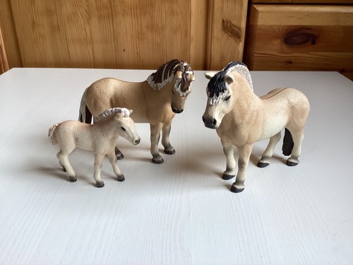 Schleich fjord pferd - fjord, familie