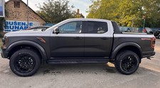 RID R06 9,5x20 6x139,7 Felgen + Reifen Pirelli AT+ 275/55/20 für Dodge Ram 1500
