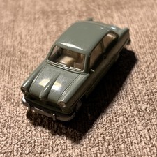 Wiking H0 1:87 Ford 12M grün