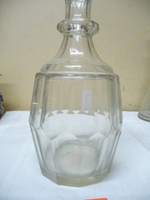 7482.         Alte Glas