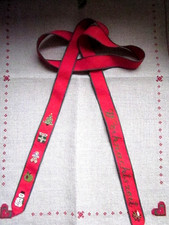 besticktes Leinenband, Weihnachten, Handarbeit, Deko