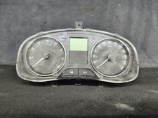 Tacho Kombiinstrument SKODA FABIA 5J 124.609km 5J0920811E Bj2011 A2C53425973
