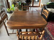 Antike Essgruppe, Tisch und