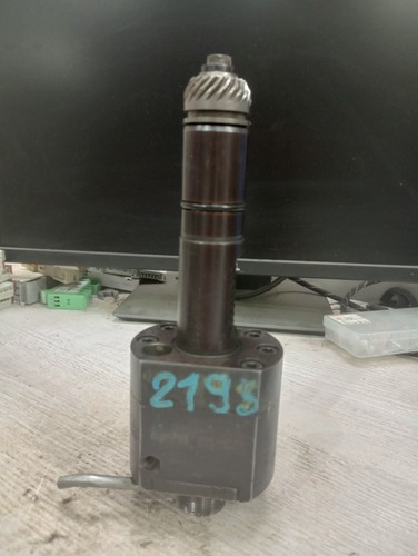 Tool holder with vdi drive - tool,