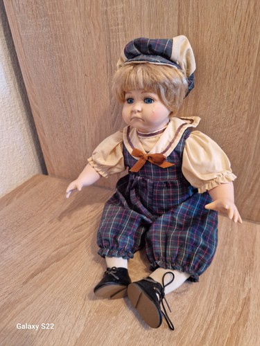 Porzellanpuppe junge weinend - porzellanpuppe,