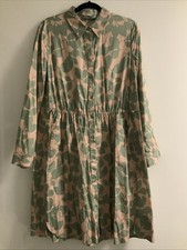 RIANI Damenkleid Grün Beige