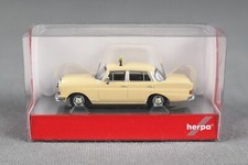 HERPA 095693 (H0,1:87) Mercedes-Benz 200 Heckflosse, elfenbein "TAXI" NEUWARE!