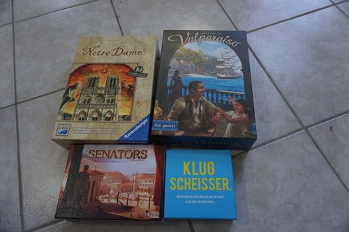 Valparaiso senators notre - +,