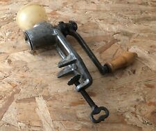 Beerenpresse Presse OB zum Anschrauben mit Einfülltrichter manuell