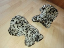 Zwei Stofftiere aus echtem