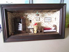 Diorama, Holz mit Glas, Schlafzimmer mit Steiff-Teddy, 50er-Jahre