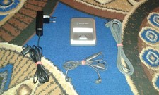 Sony Ericsson CDS-60 Tischladestation mit Zubehör