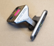 Tür scharnier vorne rechts