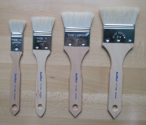 Breiter pinsel aus weichem - ,