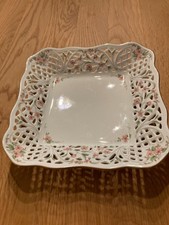 Sehr schöne Durchbruchschale