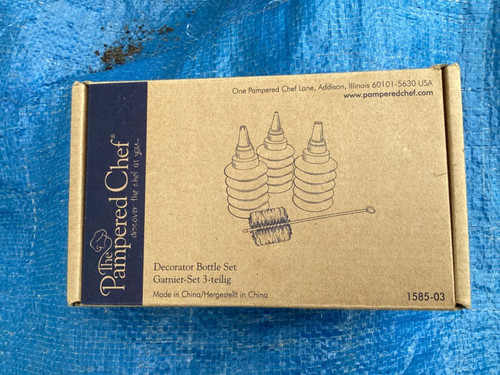 The pampered chef dekorateur - the,