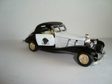 Oldi-Auto mit Schwungrad